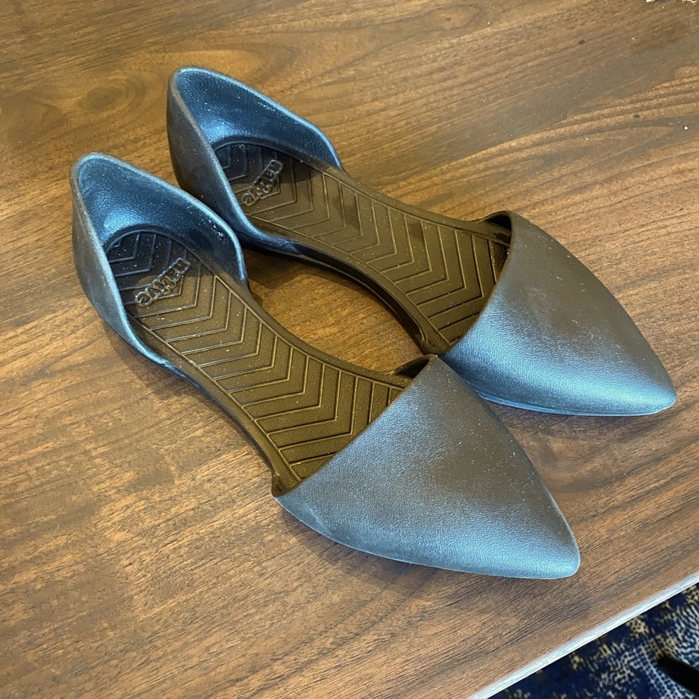 Native Audrey black flats